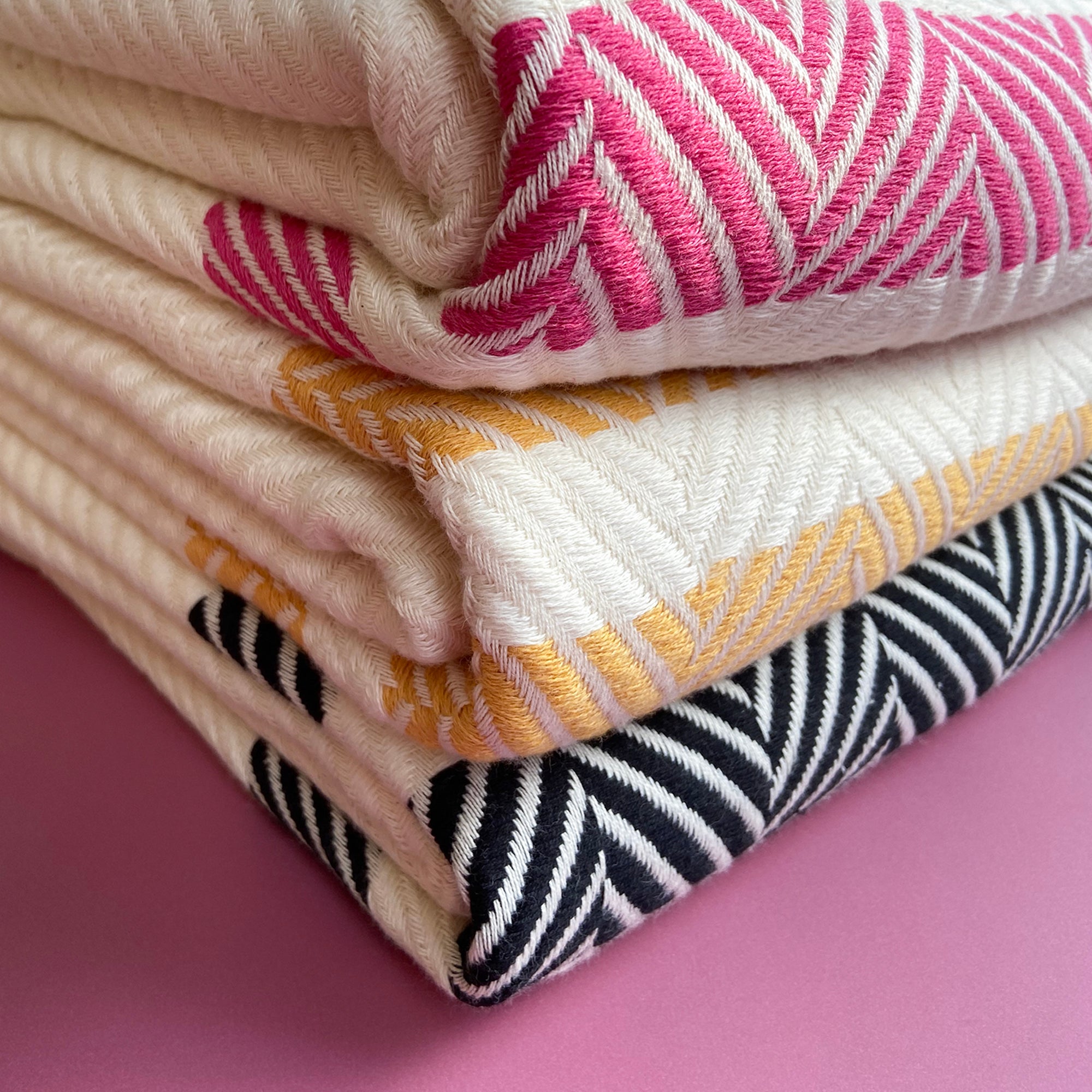 CHEVRON Handwoven Cotton Throw